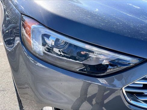 Used 2023 Ford Edge Titanium image 29