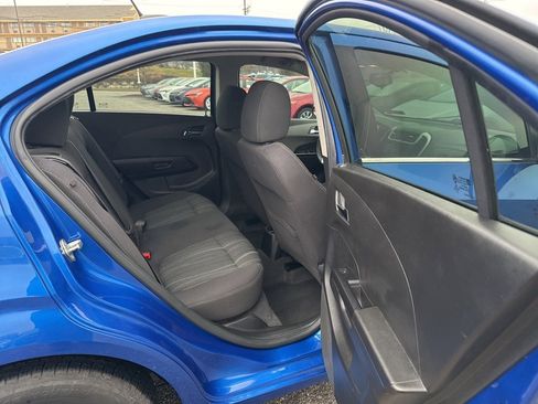 Used 2020 Chevrolet Sonic LT image 6
