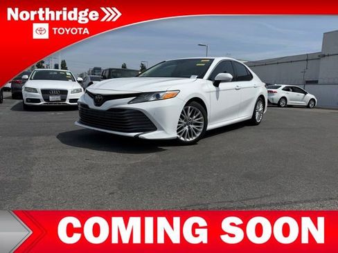 Used 2018 Toyota Camry XLE w/ Audio Package FWD image 2
