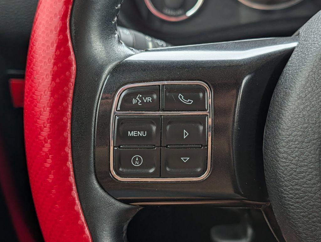Used 2017 Jeep Wrangler Unlimited Rubicon AWD/4WD image 25