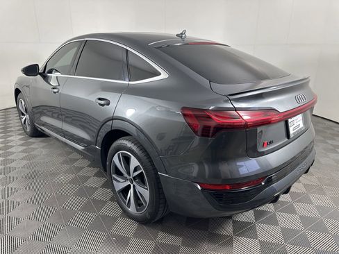 Used 2024 Audi Q8 e-tron Premium Plus image 4