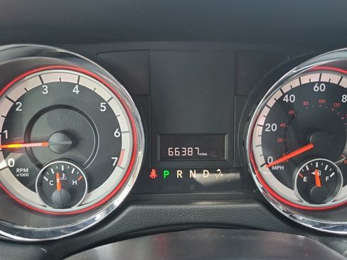 Used 2019 Dodge Grand Caravan SE FWD image 28