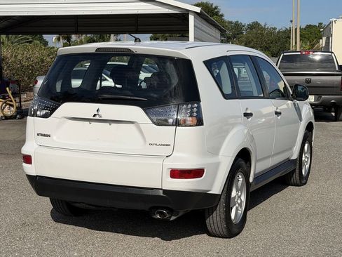 Used 2010 Mitsubishi Outlander ES FWD image 4