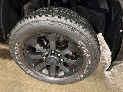 Certified 2024 RAM 2500 Big Horn w/ Night Edition AWD/4WD image 6