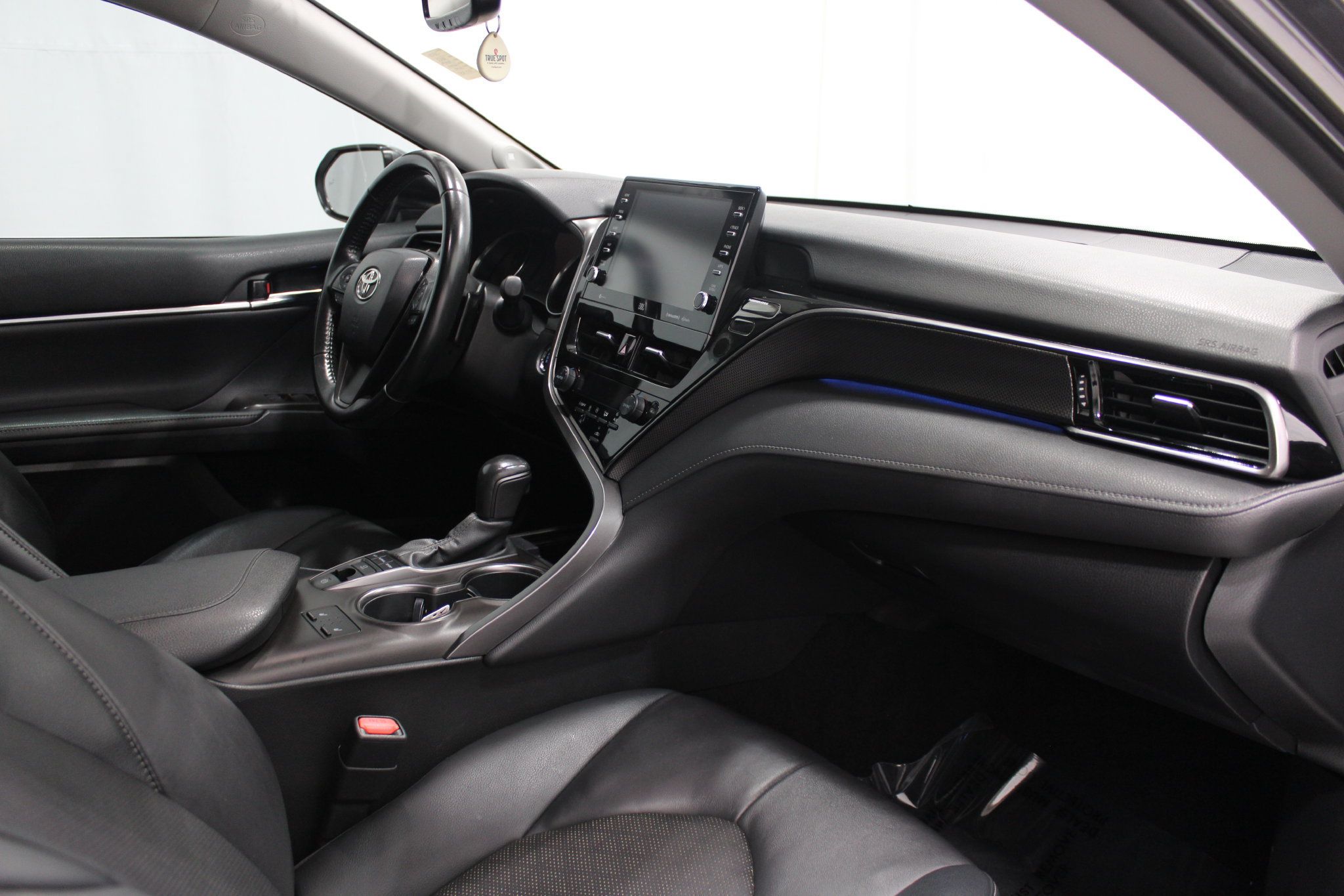 Used 2022 Toyota Camry XSE w/ Navigation Package FWD image 24