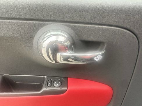 Used 2013 FIAT 500 Lounge image 22