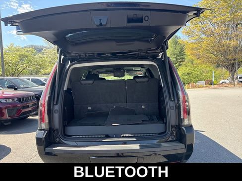 Used 2019 Cadillac Escalade Premium Luxury AWD/4WD image 7