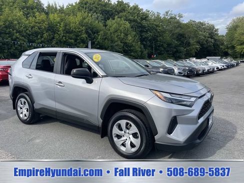 Used 2023 Toyota RAV4 LE AWD/4WD image 2