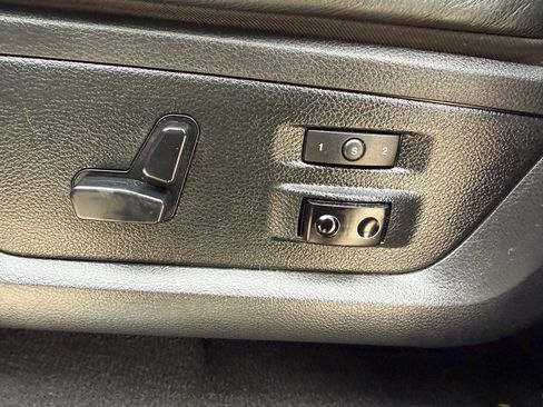 Used 2017 RAM 3500 Laramie Longhorn AWD/4WD image 21