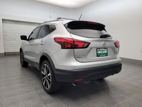 Used 2017 Nissan Rogue Sport SL image 5