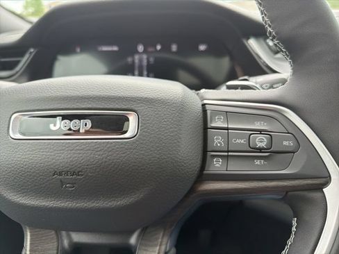 New 2026 Jeep Grand Cherokee Altitude AWD/4WD image 22