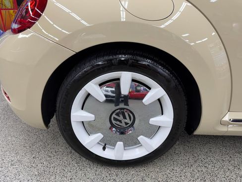 Used 2019 Volkswagen Beetle 2.0T Final Edition SEL FWD image 40