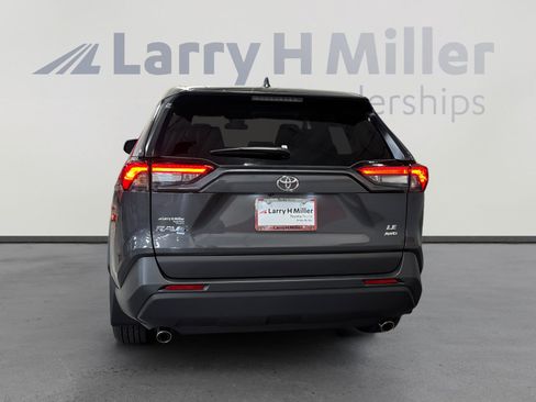 Certified 2025 Toyota RAV4 LE AWD/4WD image 4