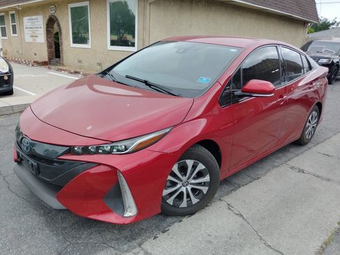 Used 2018 Toyota Prius Prime Premium w/ Carpet Mat Package image 1