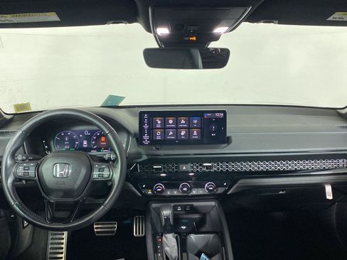 Used 2024 Honda Accord Sport image 28