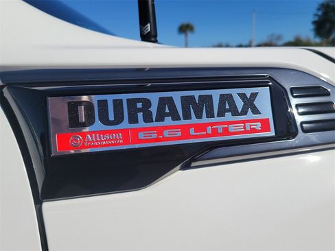 Used 2024 GMC Sierra 2500 AT4 w/ AT4 Premium Plus Package image 7