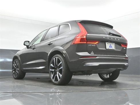Used 2023 Volvo XC60 B5 Ultimate w/ Protection Package Premier image 42