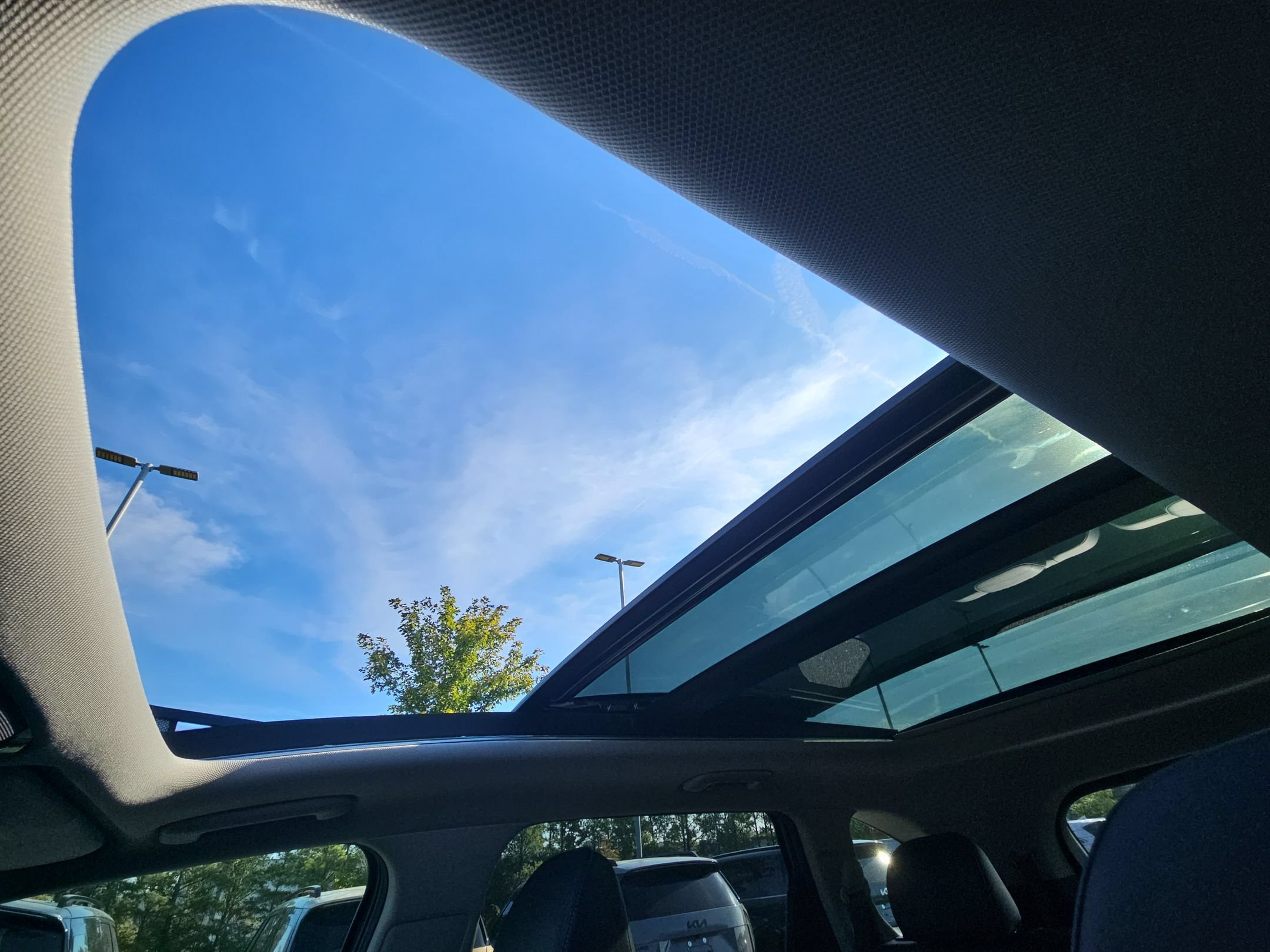 Used 2025 Kia Sorento EX w/ Panoramic Sunroof Package FWD image 23