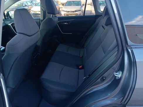 Used 2019 Toyota RAV4 XLE image 27