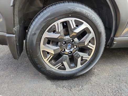 Used 2025 Subaru Forester Premium AWD/4WD image 7