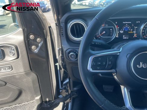 Used 2023 Jeep Wrangler Sahara image 47