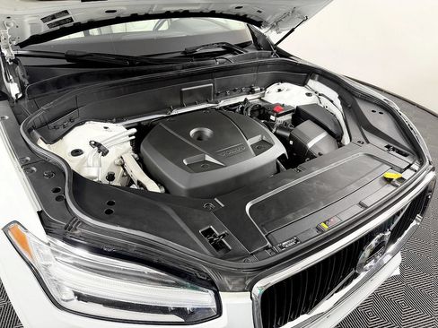 Used 2019 Volvo XC90 T5 Momentum AWD/4WD image 24