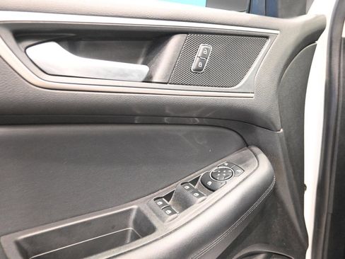 Certified 2023 Ford Edge SEL image 16