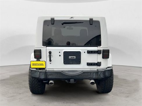 Used 2017 Jeep Wrangler Unlimited Sahara w/ Connectivity Group image 4