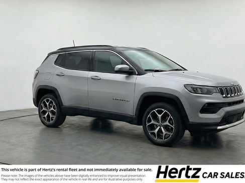 Used 2025 Jeep Compass Limited image 1