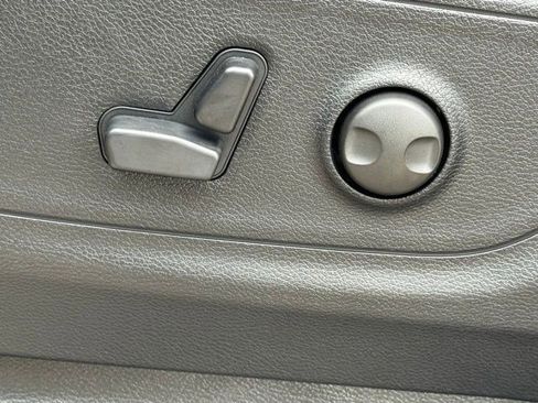 New 2026 RAM 1500 Big Horn AWD/4WD image 10