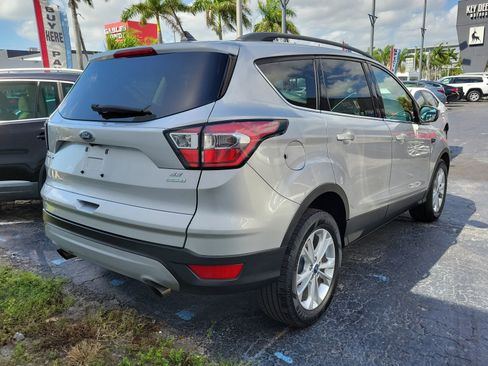 Used 2018 Ford Escape SE w/ SE Sync 3 Package FWD image 6
