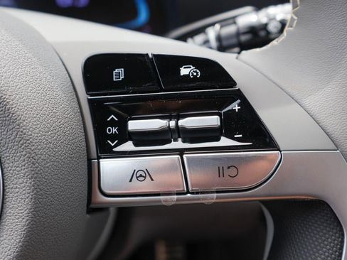 New 2026 Hyundai Elantra Sport FWD image 13