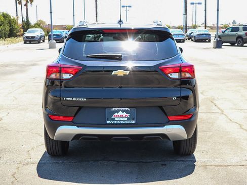 Used 2023 Chevrolet TrailBlazer LT FWD image 7