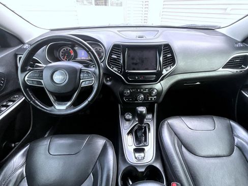 Used 2019 Jeep Cherokee Limited image 13