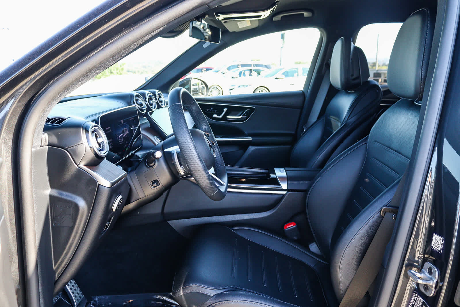 Used 2025 Mercedes-Benz GLC 350e 4MATIC image 19