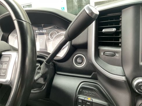 Used 2021 RAM 2500 Big Horn w/ Level 1 Equipment Group image 30