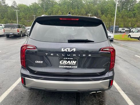 Used 2025 Kia Telluride S FWD image 6