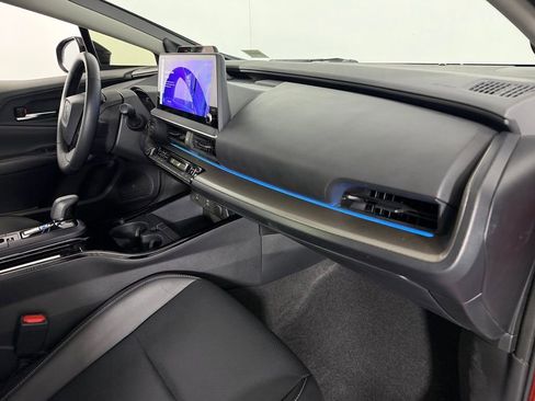 Used 2025 Toyota Prius Limited w/ Limited Premium Package FWD image 31
