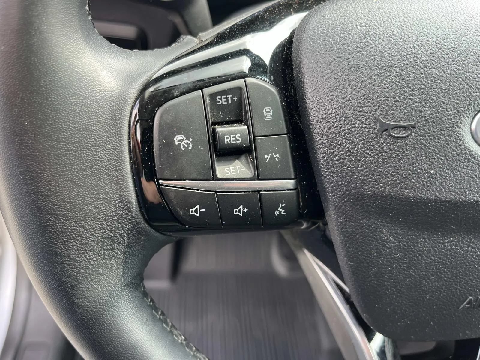 Used 2023 Ford Escape Active w/ Tech Pack #2 AWD/4WD image 30