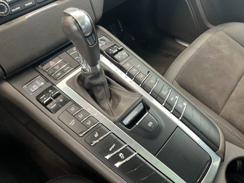 Used 2017 Porsche Macan AWD/4WD image 21