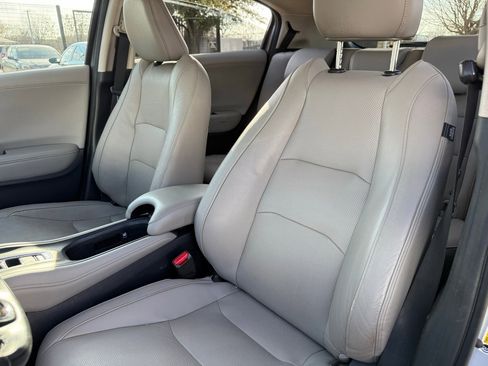 Used 2019 Honda HR-V Touring image 11