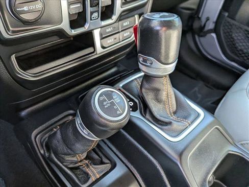 Used 2021 Jeep Wrangler Unlimited Sahara AWD/4WD image 12