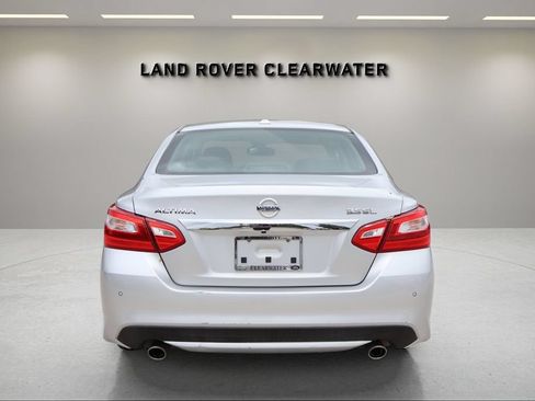 Used 2016 Nissan Altima 3.5 SL FWD image 4