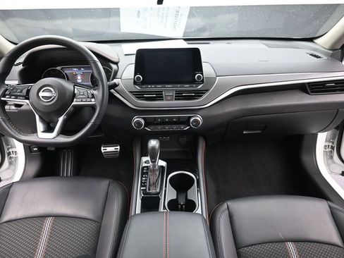 Used 2024 Nissan Altima 2.5 SR image 12