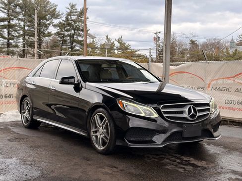 Used 2014 Mercedes-Benz E 350 4MATIC Sedan image 6