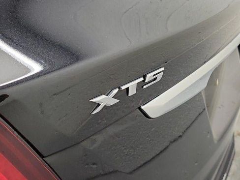 Certified 2023 Cadillac XT5 Premium Luxury FWD image 7