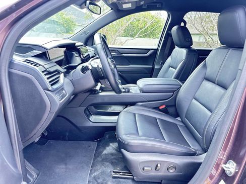 Certified 2024 GMC Acadia Elevation AWD/4WD image 15