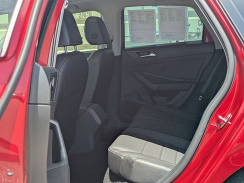Used 2023 Volkswagen Jetta SE FWD image 14