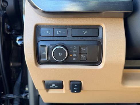 Used 2024 Ford F350 Lariat image 8