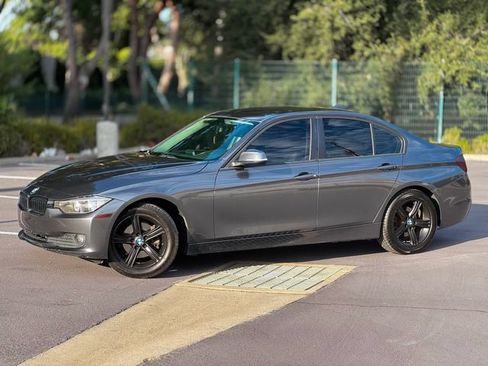 Used 2014 BMW 320i Sedan RWD image 18